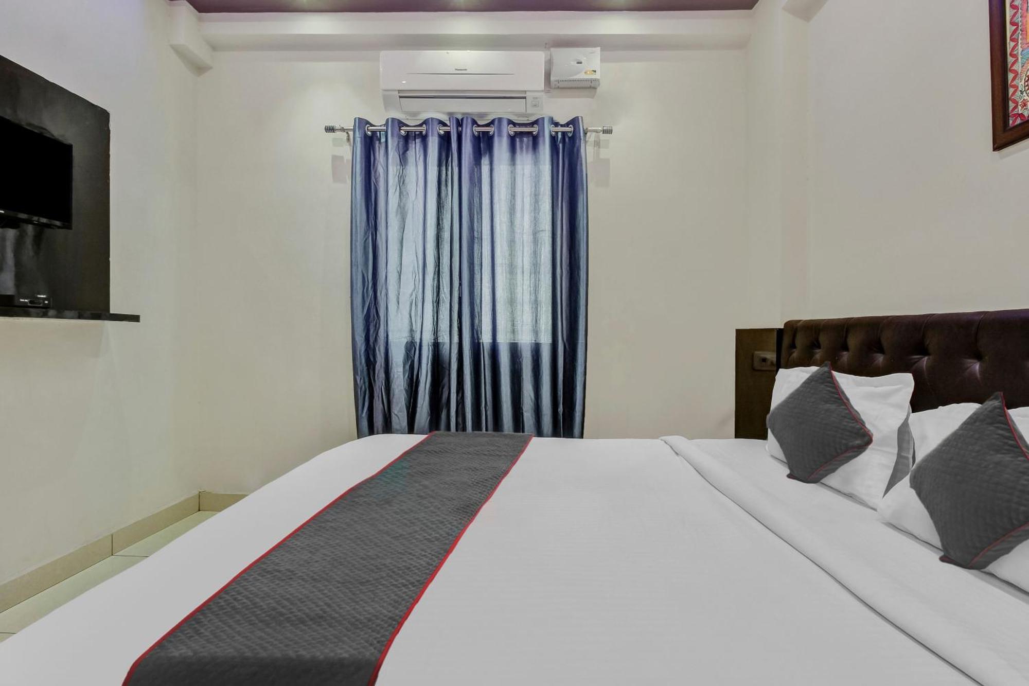 Collection O Galaxy Suites Hyderabad Eksteriør bilde