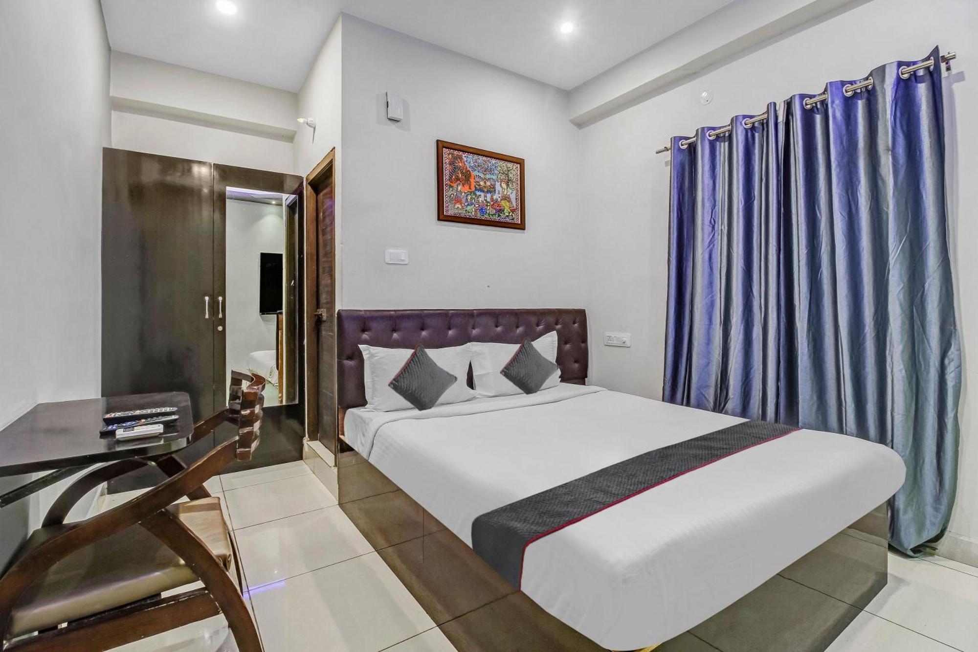 Collection O Galaxy Suites Hyderabad Eksteriør bilde