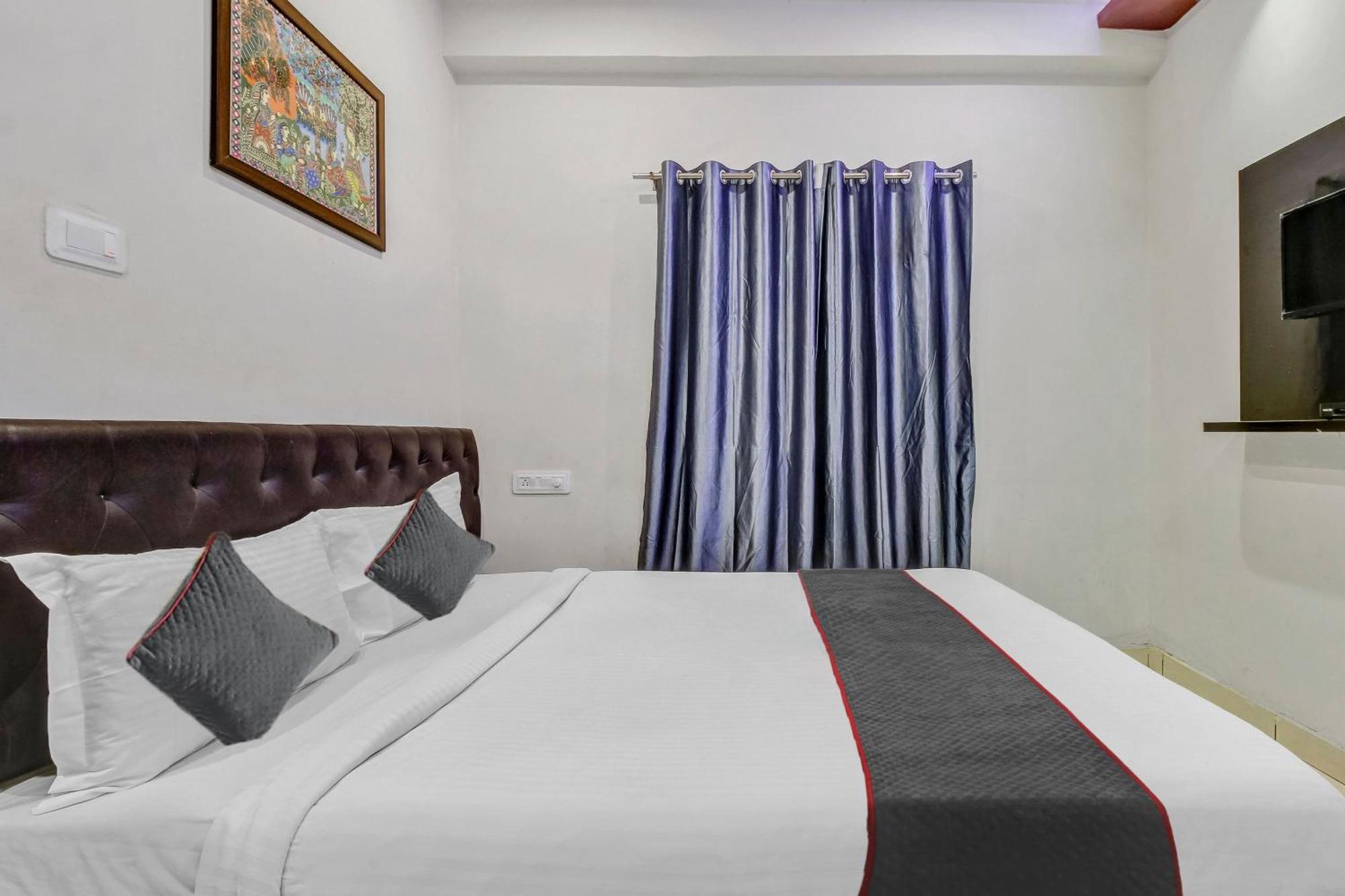 Collection O Galaxy Suites Hyderabad Eksteriør bilde
