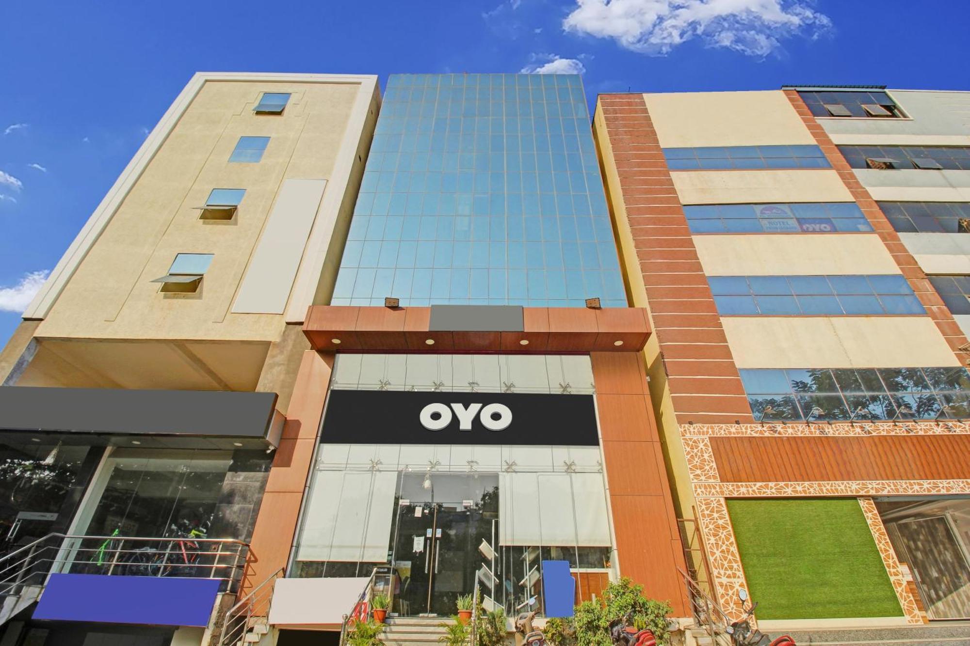 Collection O Galaxy Suites Hyderabad Eksteriør bilde