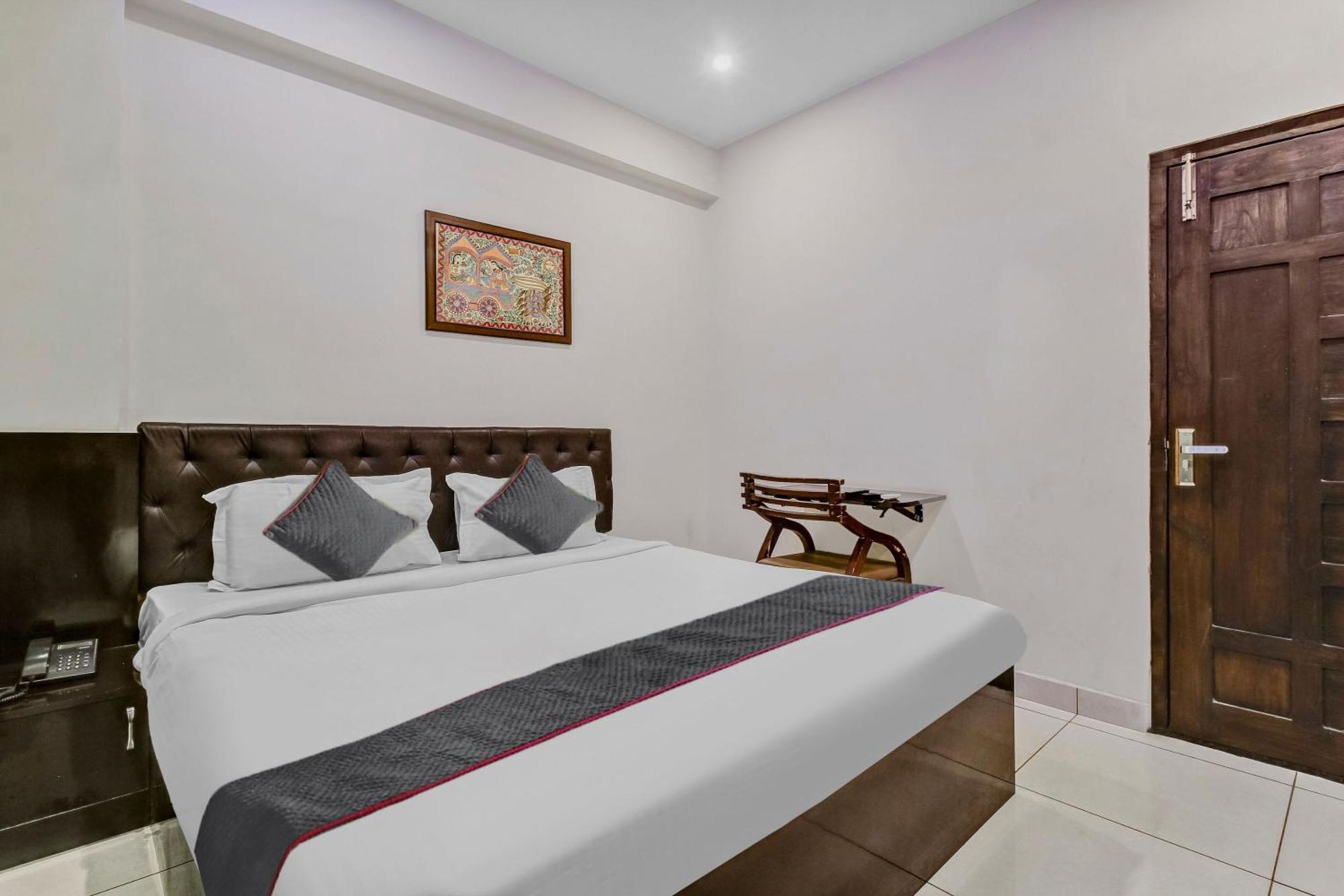 Collection O Galaxy Suites Hyderabad Eksteriør bilde