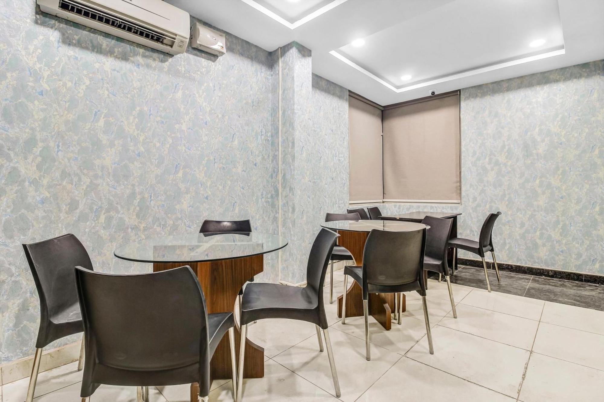 Collection O Galaxy Suites Hyderabad Eksteriør bilde
